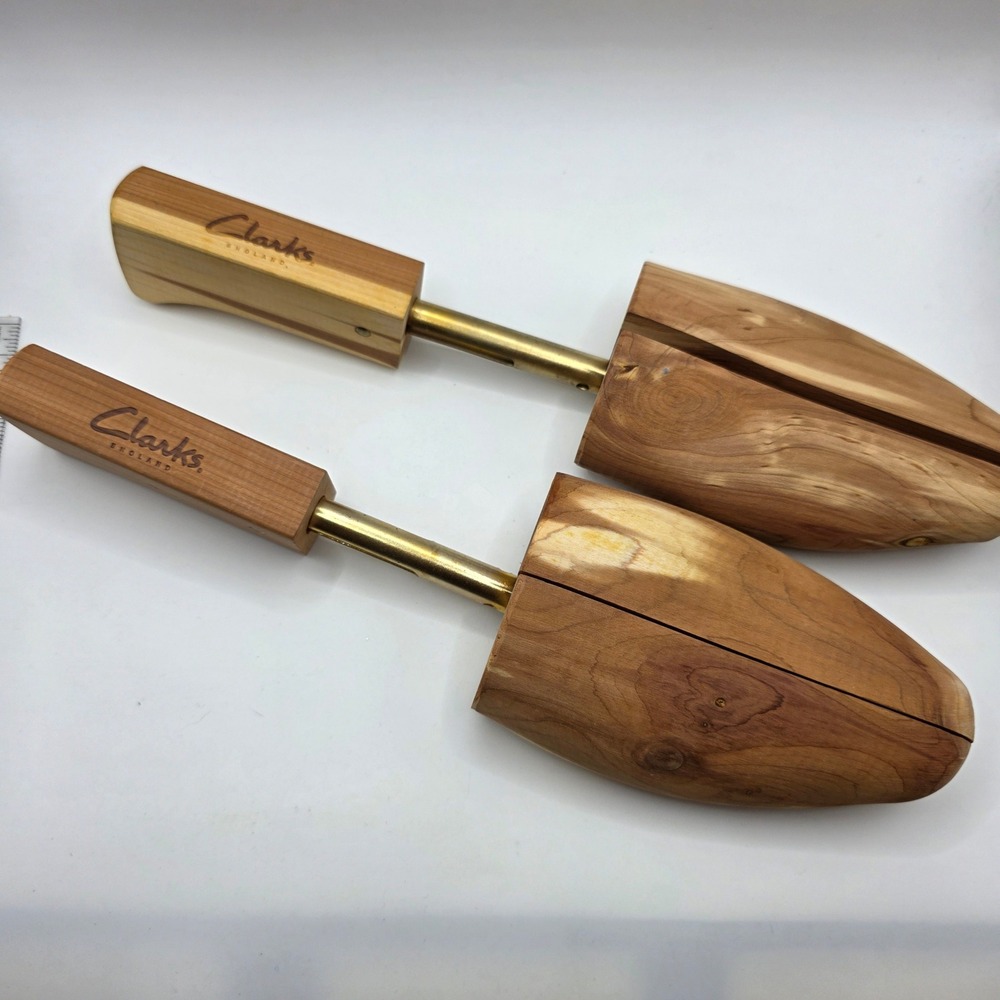 Clarks England Aromatic Cedar Wood Shoe Trees Brass Hardware Split Toe Pair L